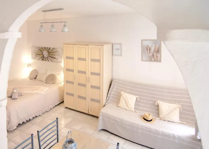 Confort, Chic & Spacieux De Les Pins & Daire *